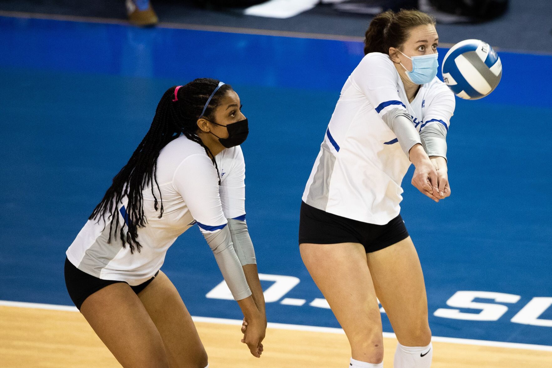 040321-owh-spo-cuvolley-ar01